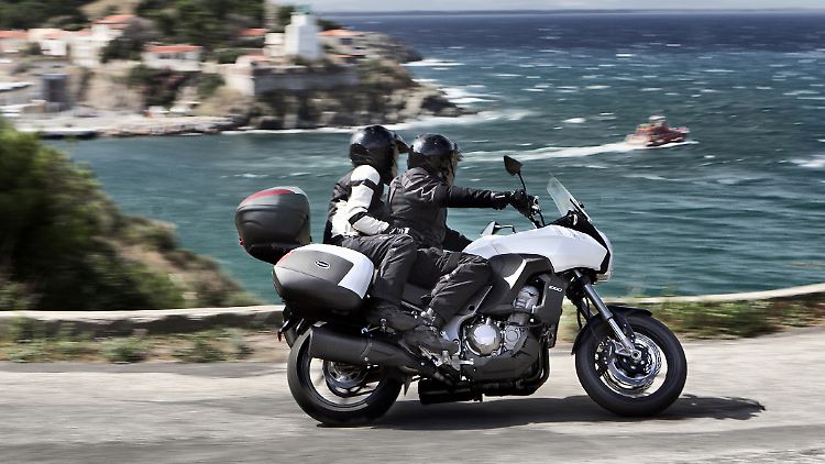 Geteilte Freude: Auf der Kawasaki Versys 1000 sollen Fahrer und Sozius bequem reisen können.
