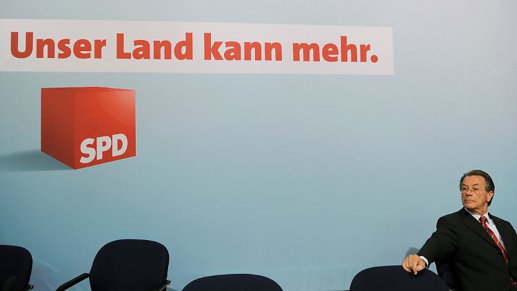 Müntefering fordert indes eine Verjüngung der Partei.