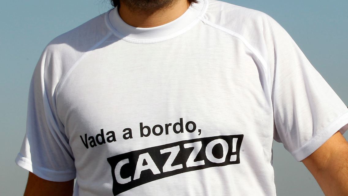 2012-01-18T135756Z_01_SRE109_RTRMDNP_3_ITALY-SHIP.JPG6476040595367091855.jpg