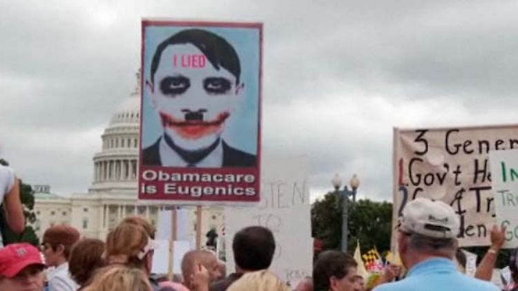 Obama wird als Kommunist, Marxist und Sozialist verschrien: Für viele der protestierenden US-Amerikaner ist das alles dasselbe - Leute, die Böses im Schilde führen, glaubt die Journalistin Barbara Ehrenreich.