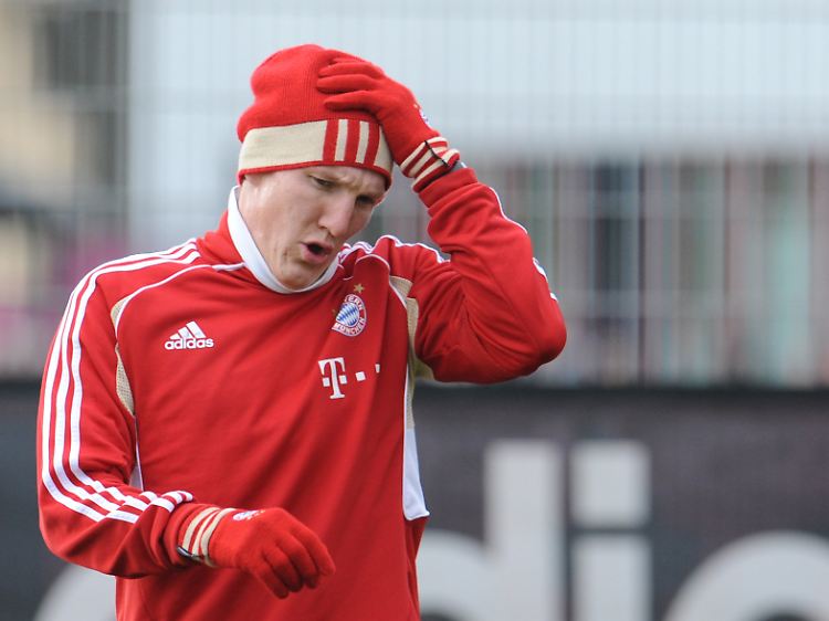 Wenn ein Spieler von der Qualität Bastian Schweinsteigers fehlt, bereitet das auch einem Starensemble wie dem FC Bayern Probleme.