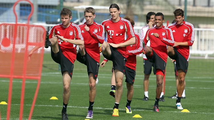 Fit für die Rückrunde? Die Spieler des FC Bayern beim Training in Dohar, Katar.