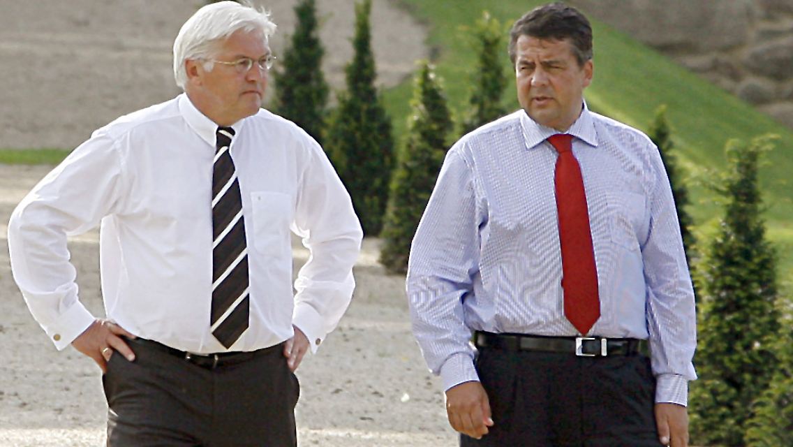 Weg aus der Krise: Steinmeier und Gabriel sollen die SPD retten.