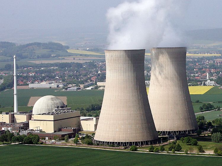 Das Kernkraftwerk Grohnde an der Weser.