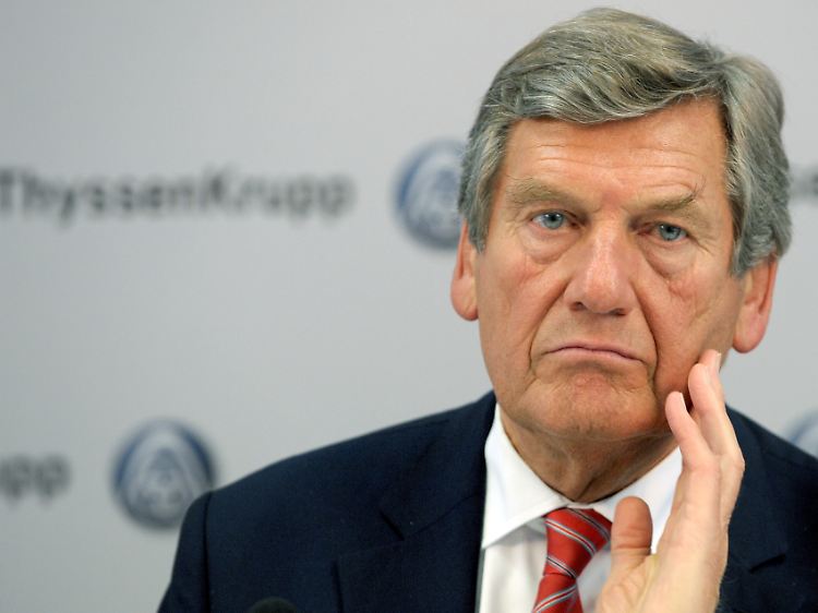 Ekkehard Schulz hat nach eigenen Angaben den Aufsichtsrat über die Kosten informiert.