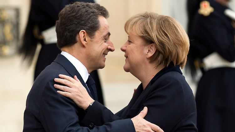 Nicolas Sarkozy und Angela Merkel - ihre Zusammenarbeit war so eng, dass sie nur noch "Merkozy" genannt wurden. 