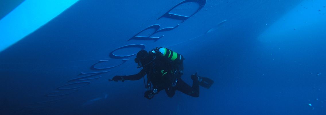 Die Taucher in der "Costa Concordia" sind bei ihrer Arbeit vielen Gefahren ausgesetzt.