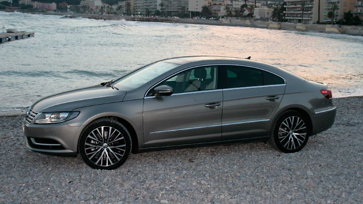 Coupéhafte Linien statt biederes Stufenheck: Für den VW Passat CC wurde das zur Erfolgsformel.