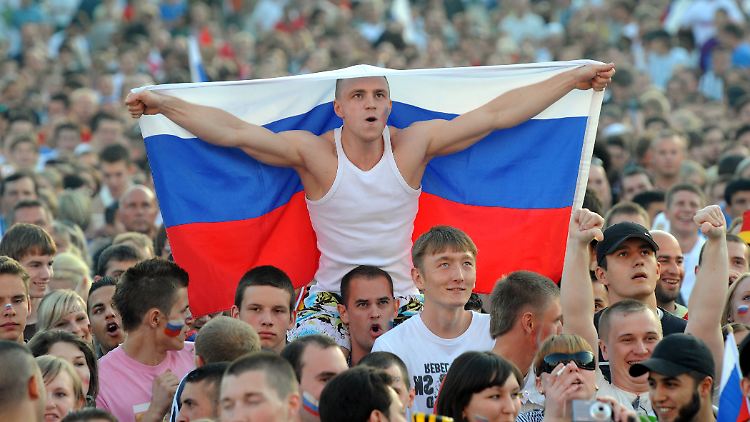 Die russischen Fußballfans können sich freuen - über Gratisflüge zur Euro 2012.