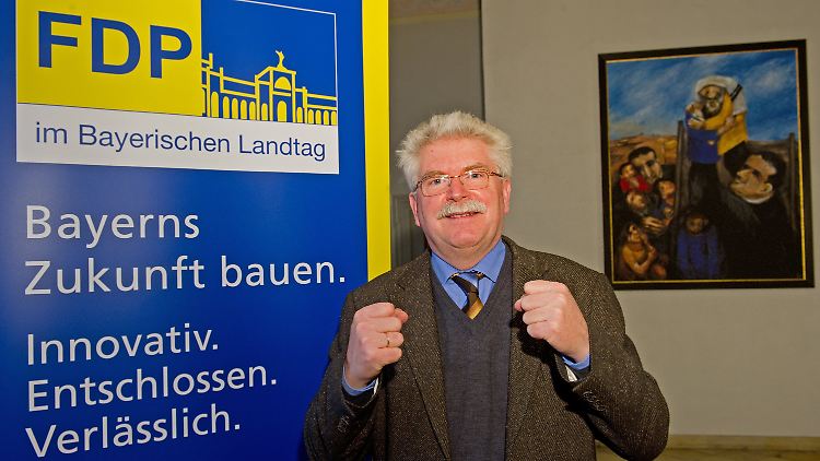 Zeil will die Klage in der bayerischen Koalition durchboxen.