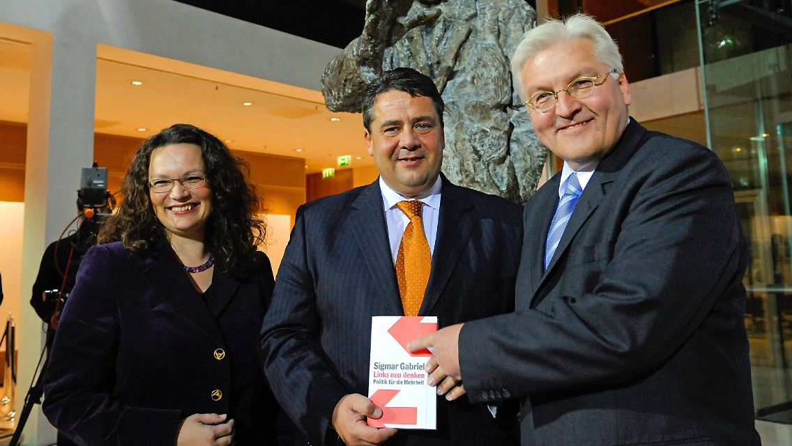 Die neue SPD-Troika: Generalsekretärin soll Nahles werden, Parteichef Gabriel und Steinmeier ist bereits als Fraktionsführer gewählt.