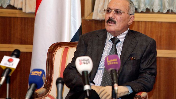 Saleh bei seiner Medienansprache kurz vor der Abreise. Wann er das Land verlassen würde, erwähnte es in der Rede nicht.