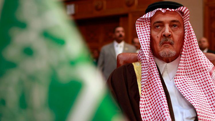 Der saudische Außenminister Al-Fisal beim Liga-Treffen in Kairo.