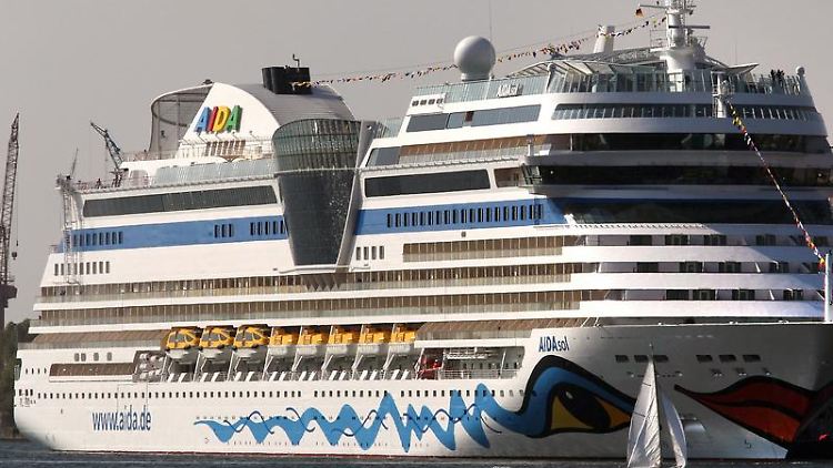 Kreuzfahrtschiff "AIDAsol": Die Reedereien Aida und Tui Cruises wollen künftig vor dem Auslaufen der Schiffe mit den Passagieren den Ernstfall üben.