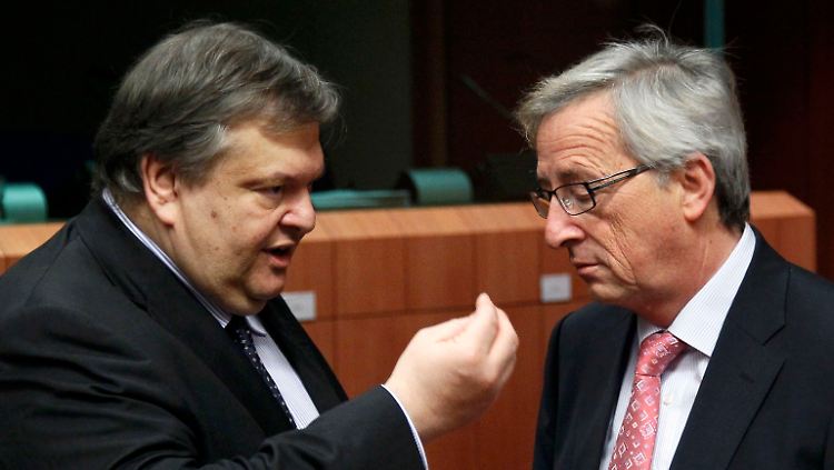 Mehr Fingerspitzengefühl, bitte?! Griechenlands Finanzminister Venizelos und Jean-Claude Juncker.