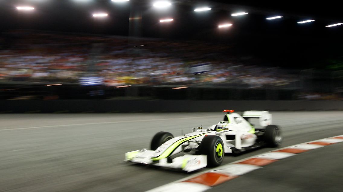 Jenson Button dürfte in Singapur den Sack zugemacht haben. Selbst sein Team-Kollege Barrichello kann ihn kaum noch aufhalten.