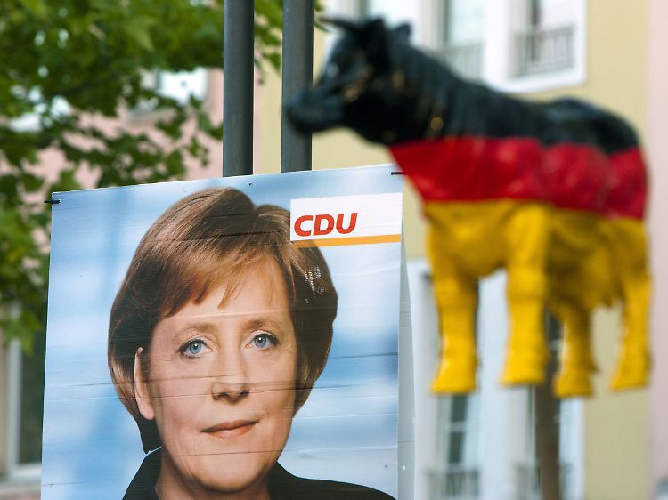 Milchgipfel im Kanzleramt: Wer macht den Milchpreis?