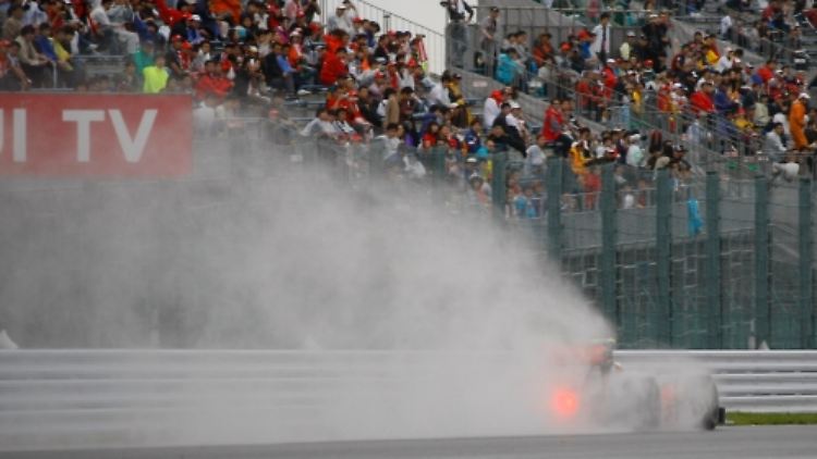 Schwierige Sicht: Heikki Kovalainen konnte noch bei halbwegs guten Bedingungen seine schnellste Runde hinlegen.