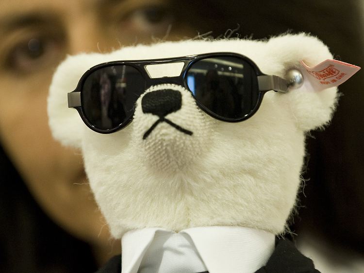 Karl Lagerfeld als Teddybär.