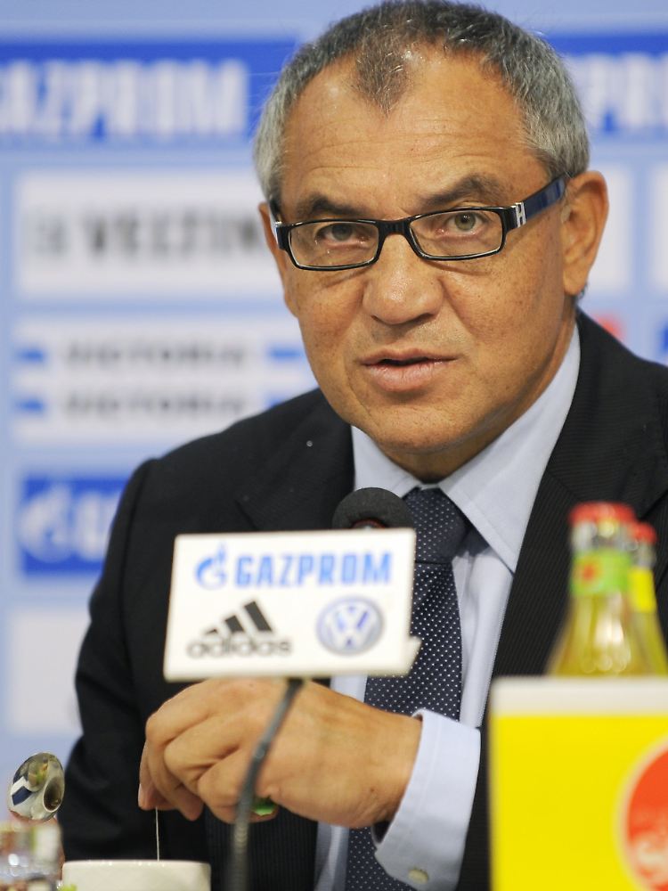 Felix Magath sagt, er wisse nichts von versteckten Schulden.