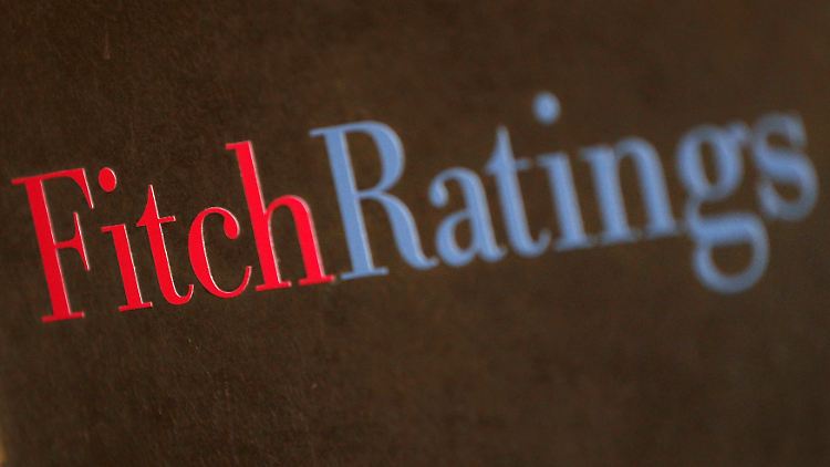 Fitch kriegt in Italien Besuch.