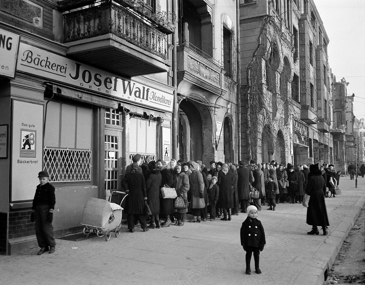 Den Berlinern war es damals vermutlich herzlich egal. Während sie nach Brot anstanden, erließen die Alliierten in der alten Reichshauptstadt ein Gesetz, mit dem der Staat Preußen offiziell aus der Geschichte verabschiedet wurde.