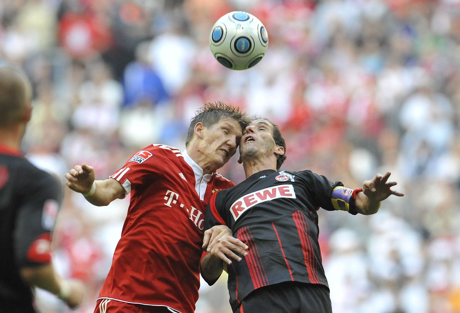 "In Bayern würde man sagen, es ist einfach zum Kotzen! Und so  ist es auch", diktierte Nationalspieler Bastian Schweinsteiger vom Rekordmeister FC Bayern München den Reportern nach der Nullnummer gegen den 1. FC Köln in die Blöcke. Die Trainer drückten sich in ihren Spielanalysen freilich etwas gewählter aus. Der Überblick zum 8. Spieltag.