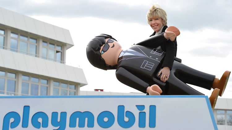 Playmobil-Chefin Schauer: Unternehmen schreibt schwarze Zahlen.
