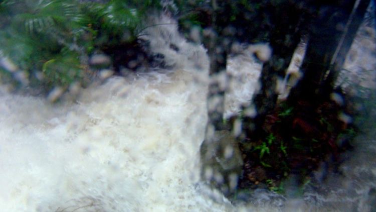 Außer Regen nichts gewesen - das Camp steht unter Wasser.