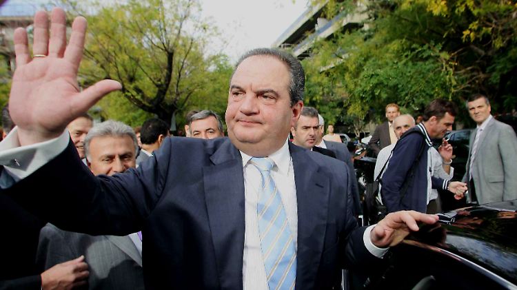 Karamanlis muss sich verabschieden von der Macht.