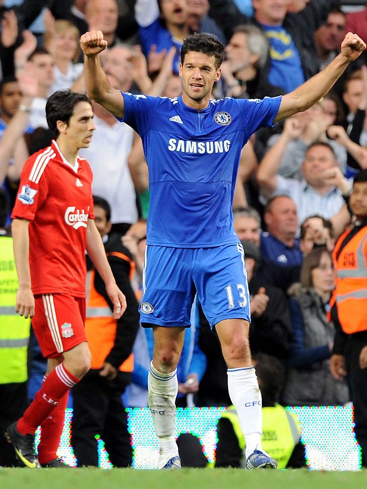 Tabellenführer: Michael Ballack steht mit Chelsea wieder ganz oben.