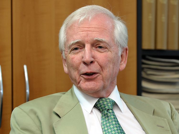 Der deutsche Krebsforscher Harald zur Hausen hat sich 2008 den Nobelpreis für Medizin mit den Franzosen Françoise Barré-Sinoussi und Luc Montagnier geteilt.