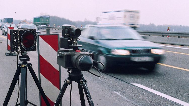 Immer häufiger kaufen sich Verkehrssünder übers Internet frei. Doch dieses Geschäft ist gefährlich.