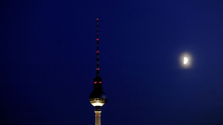 Der Asteroid kam der Erde näher als der Mond.