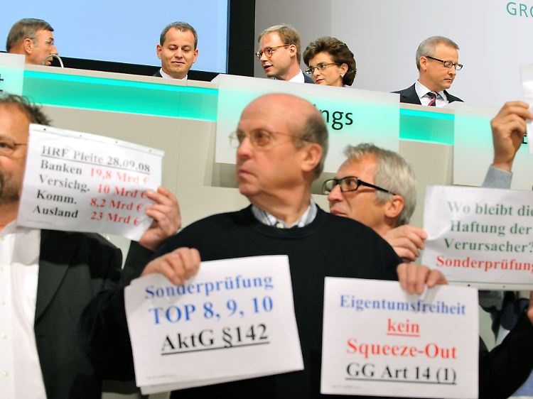 Die Aktionäre laufen Sturm gegen die Verstaatlichung. Die Wut einiger kennt keine Grenzen.