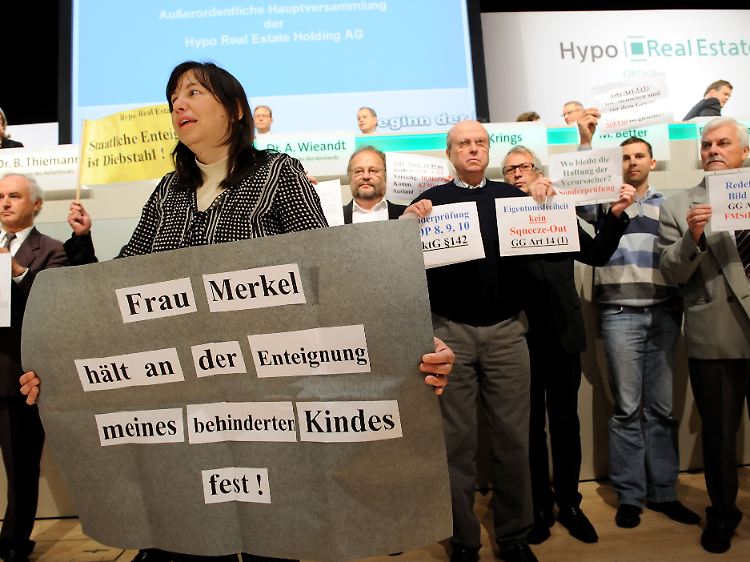 Diese Frau hatte 160.000 Euro in die angeblich mündelsichere Pfandbriefbank investiert. 7.600 Euro bekommt sie jetzt vom Staat.