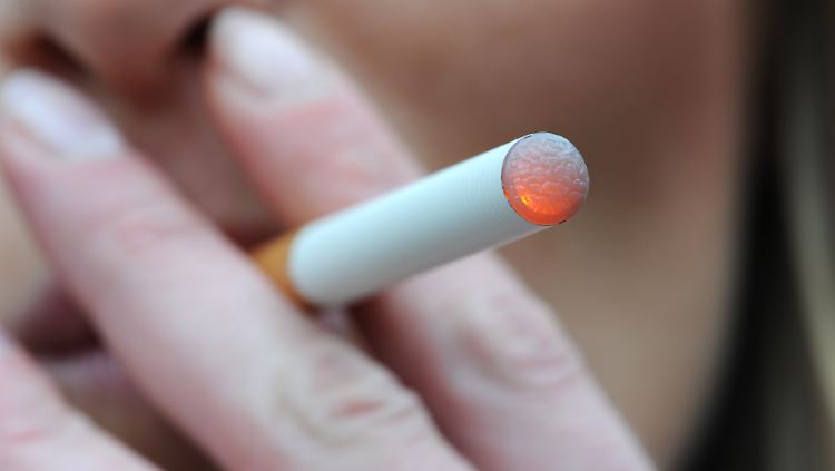 Gesund sind auch E-Zigaretten nicht. Offen ist noch, wie ungesund sie sind.