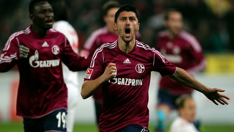 Ciprian Marica spielt von Beginn an und trifft doppelt.