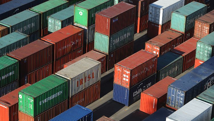 Die Reedereien wissen oft nicht, was sich in den versiegelten Containern wirklich befindet.