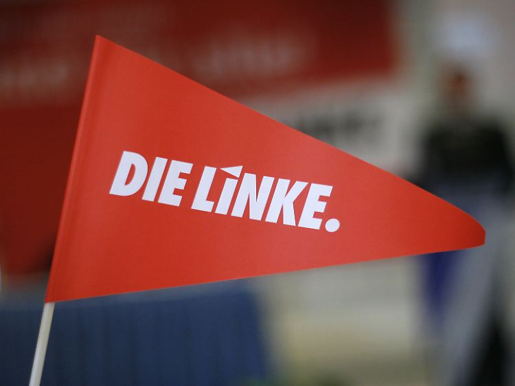 Normale Partei oder verfassungsfeindlich? CSU-General Dobrindt hat da schon eine Meinung.