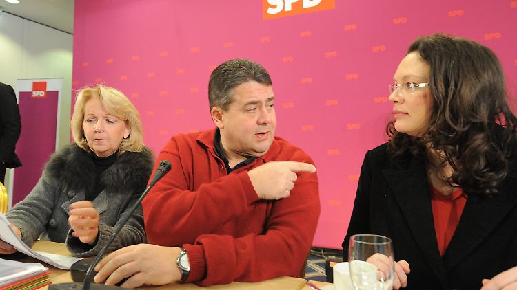 Wer von der SPD als Kanzlerkandidat in den Wahlkampf zieht, will die Partei noch nicht entscheiden.