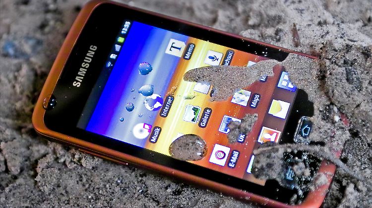 Das Samsung Galaxy Xcover geht auch dahin, wo's wehtut.