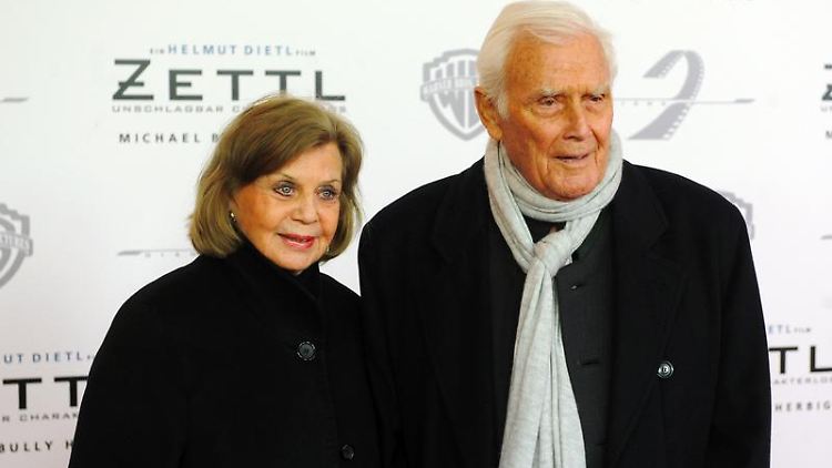 Blacky Fuchsberger und seine "Gundl" bei der Premiere von "Zettl".