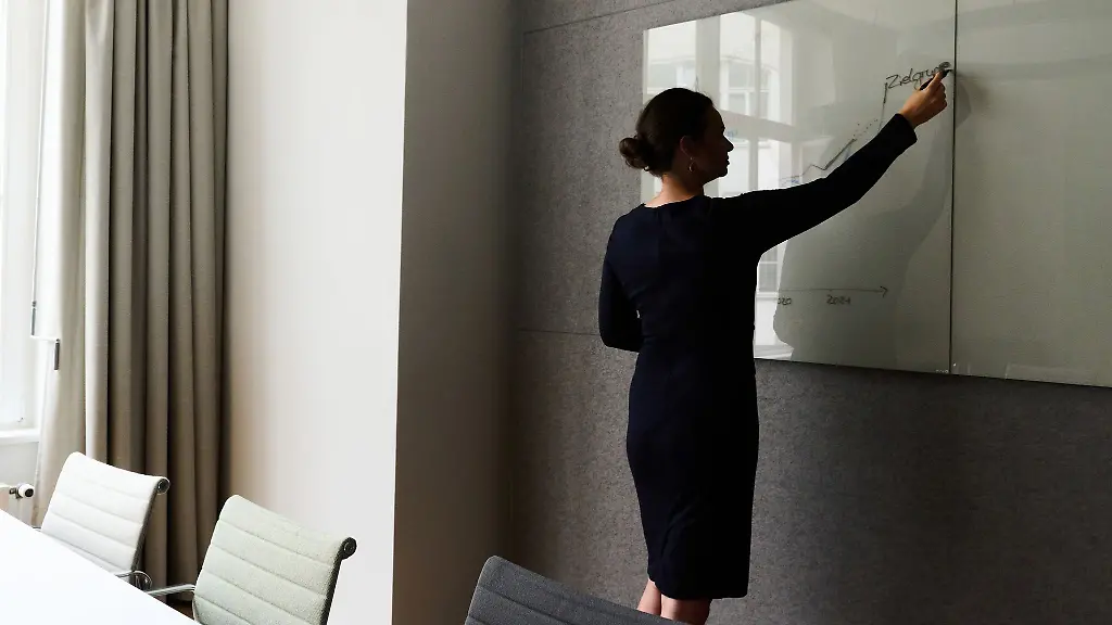 Anforderungen-an-Fachkraefte-wandeln-sich-schnell-Wer-nach-laengerer-Unterbrechung-in-den-Beruf-zurueckkehrt-muss-sich-erst-mal-neu-orientieren