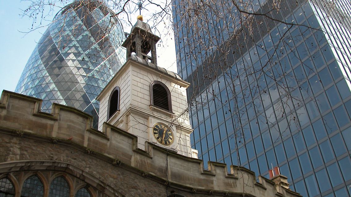 Die Kirche St. Helen's in London.