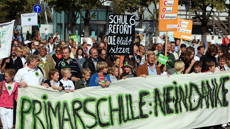 Den Gegnern der Schulreform bleibt nur noch das von der Initiative bereits durchgesetzte Volksbegehren gegen die Primarschule.