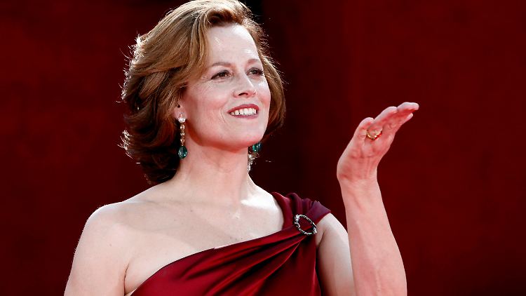 Sigourney Weaver genießt das Älterwerden.