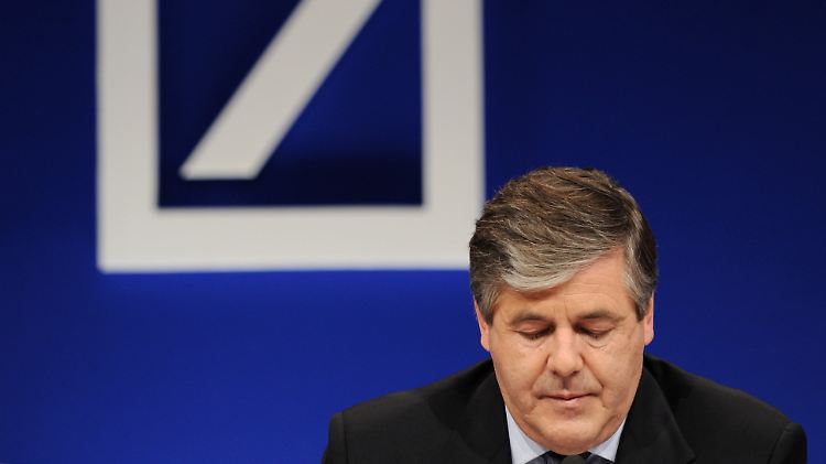 Josef Ackermann muss diesmal unbefriedigende Zahlen verkaufen. 
