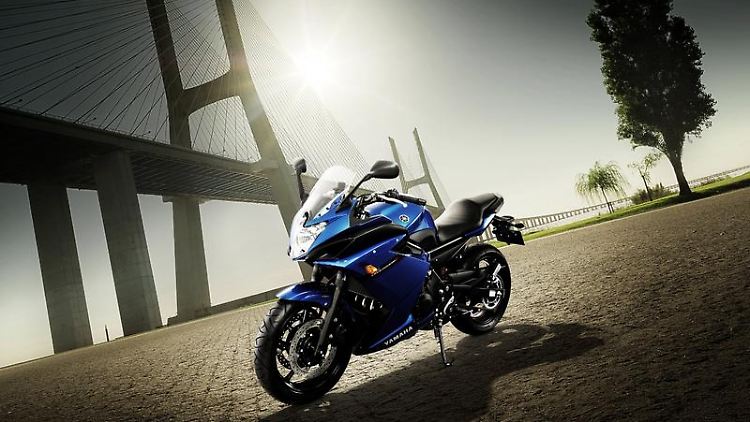 Mit Vollverkleidung und ABS: Die neue XJ6 Diversion F ABS ergänzt das Mittelklasse-Programm von Yamaha.