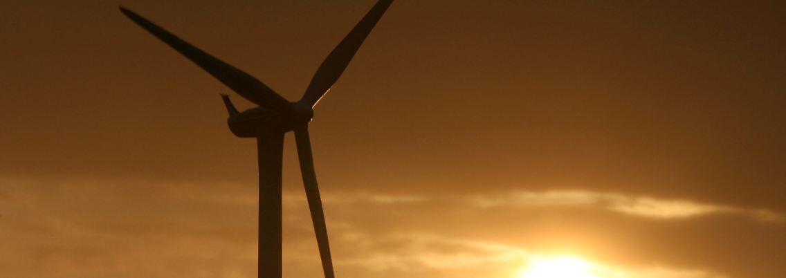 Zu den Erneuerbaren Energien gehört die Windkraft.